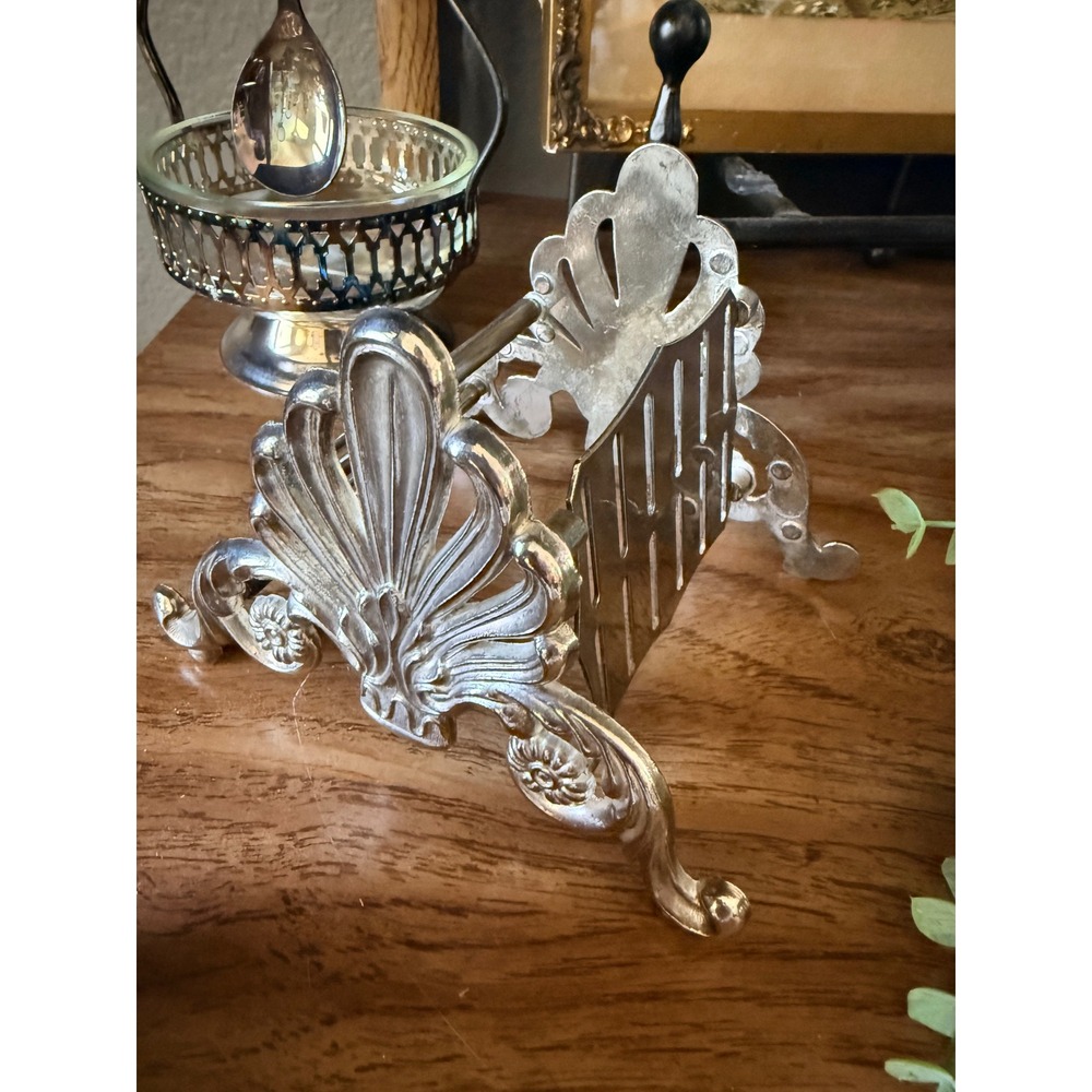 Vintage Silver Plated Knife Rest Holder Ornate Victorian Shell Scroll Design